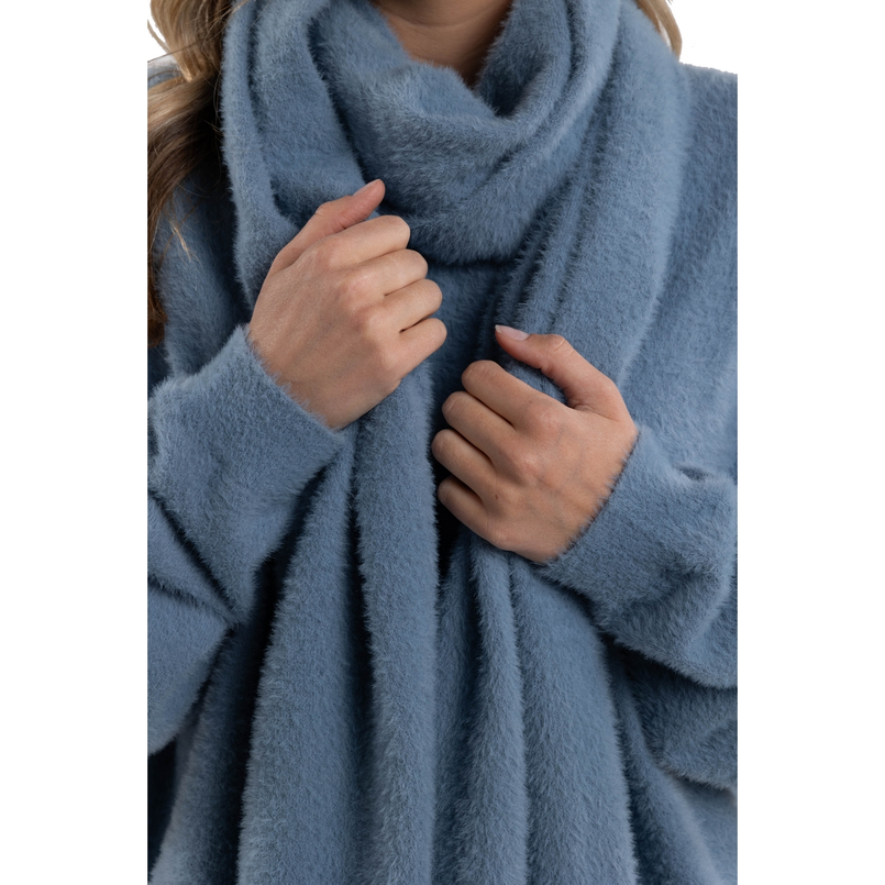 Nukus Dames fluffy shawl Bleu